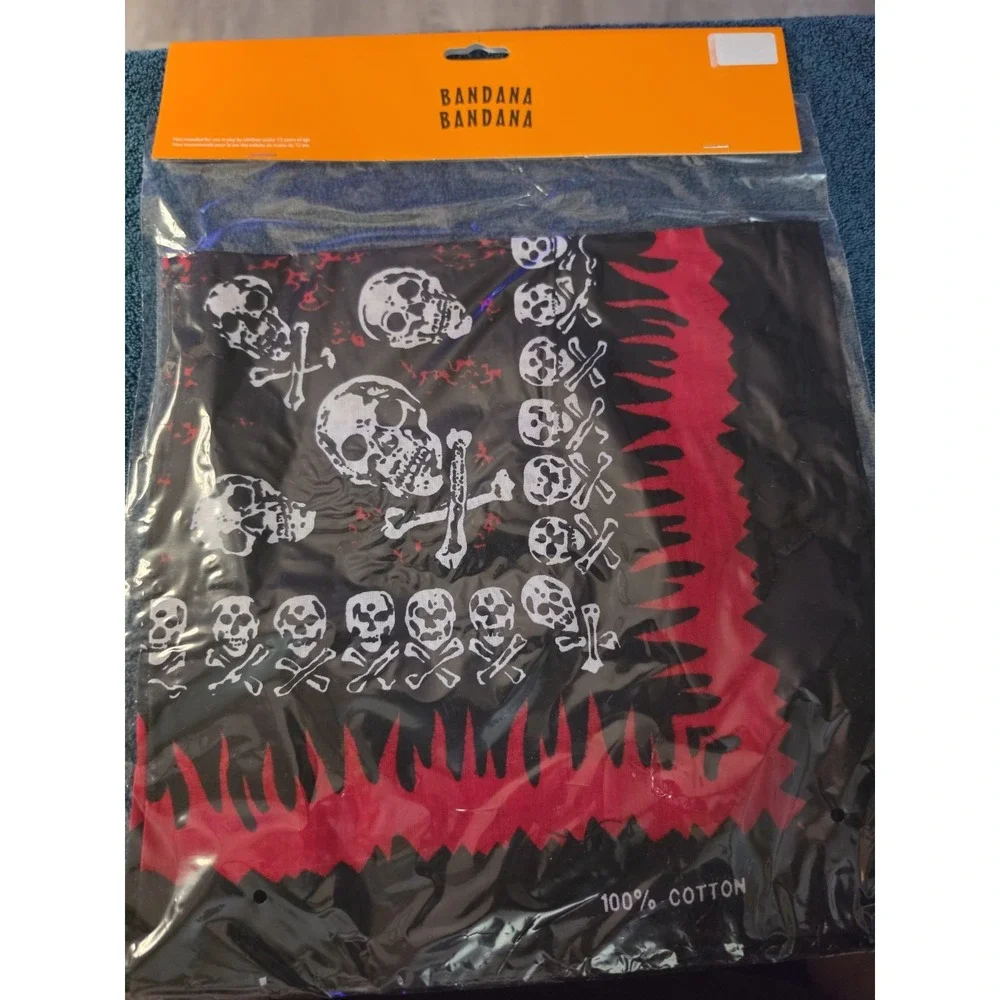 Nos Vtg BLACK SKULL CROSS BONES BANDANA SCARF HANDKERCHIEF NEW!